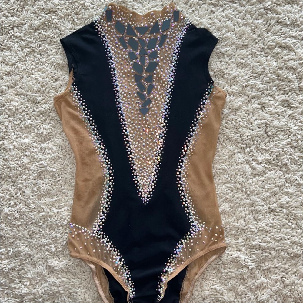 Rhythmic gymnastics leotard